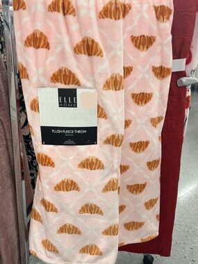 ELLE HOME Plush Fleece Throw - Pink with Tan Croissant Print